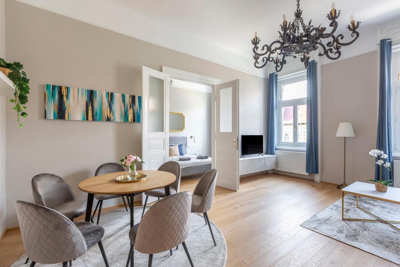 Luxury Elizabeth Residence Next To The New York Cafe — Photos 2